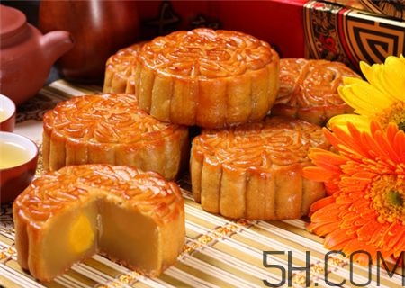 寶寶多大可以吃月餅？寶寶吃月餅會(huì)上火嗎？