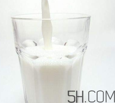 孕婦奶粉和鈣片可以一起吃嗎？喝孕婦奶粉還需要吃鈣片嗎？