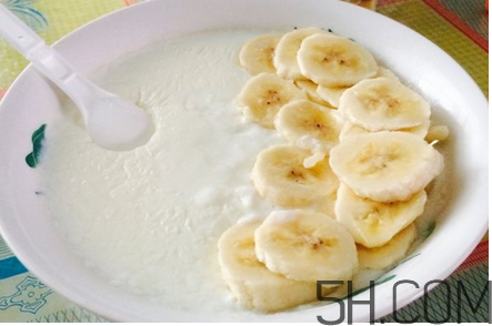香蕉蒸著吃有什么好處？蒸香蕉的功效與做法