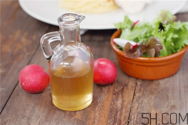 橄欖油可以去痘嗎 橄欖油怎么用去痘印 橄欖油可以去痘嗎 橄欖油怎么用去痘印