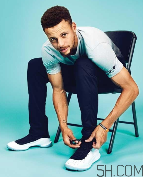 under armour curry 4鞋碼偏小嗎？庫里第四代戰(zhàn)靴尺碼怎么選？