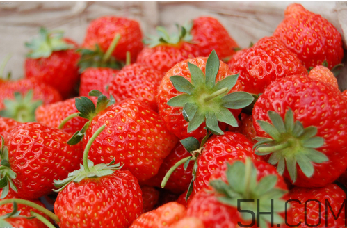 什么時(shí)候最宜吃草莓？草莓哪種吃法最好吃？