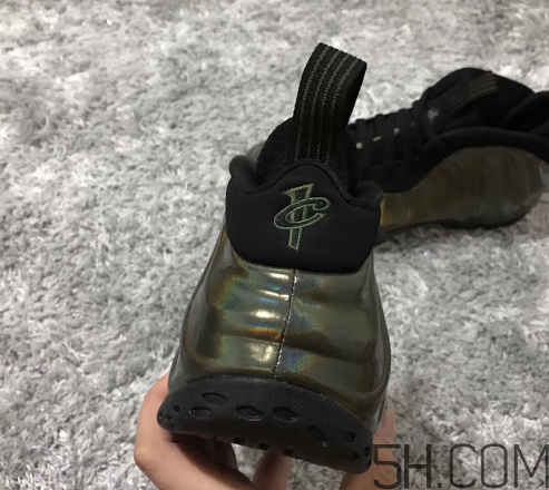 nike air foamposite one legion green全息噴什么時(shí)候發(fā)售？