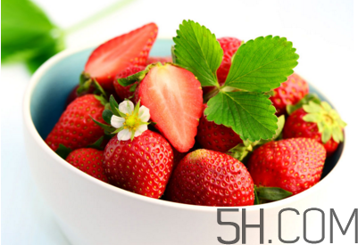 幾月份是摘草莓的季節(jié)？草莓榨汁搭配什么好喝？
