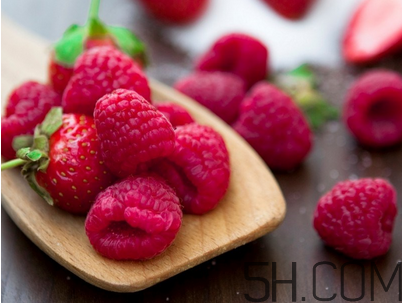 覆盆子茶什么時(shí)候喝？桑葚和覆盆子的區(qū)別