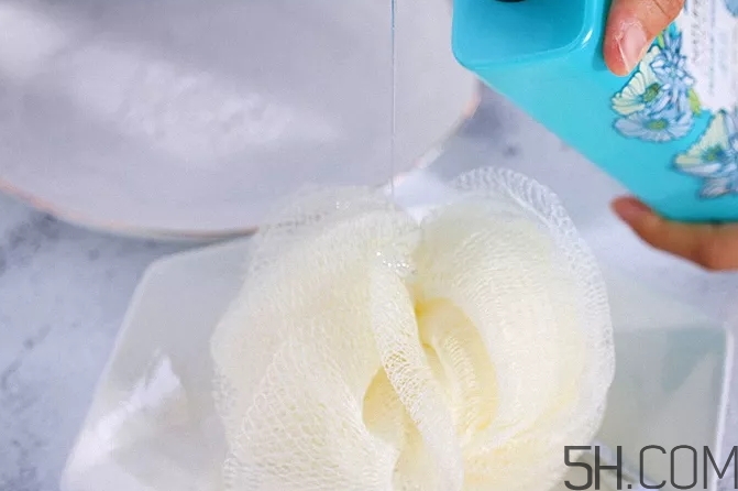 LG沐浴露真假怎么辨別？LG沐浴露真假對(duì)比圖