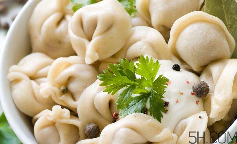 煮餃子開鍋煮皮還是餡？煮餃子蓋不蓋鍋蓋？