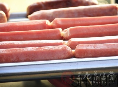 烤腸能多吃嗎？吃烤腸的危害