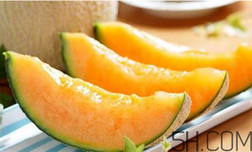哈密瓜怎么挑選好吃？切開的哈密瓜怎么保存？