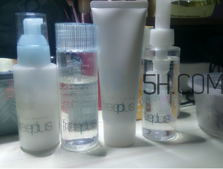 芙麗芳絲和伊思哪個好？芙麗芳絲好還是伊思好？