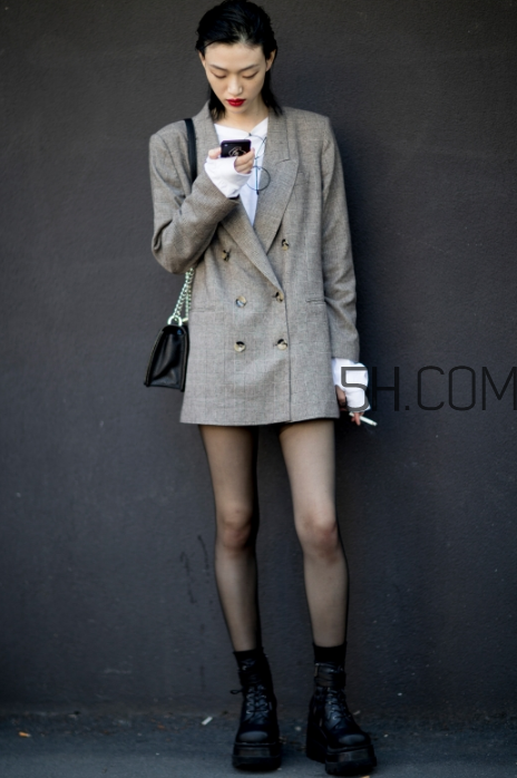 西裝配靴子好看嗎？西裝配靴子怎么搭配？