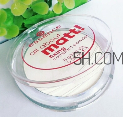 essence定妝蜜粉餅怎么樣？essence粉餅試色