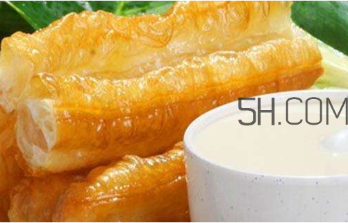 拉肚子可以吃油條嗎 吃油條會(huì)拉肚子嗎 拉肚子可以吃油條嗎 吃油條會(huì)拉肚子嗎