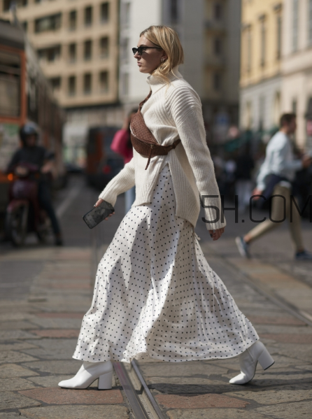 毛衣配長(zhǎng)裙好看嗎？毛衣和長(zhǎng)裙怎么搭配？