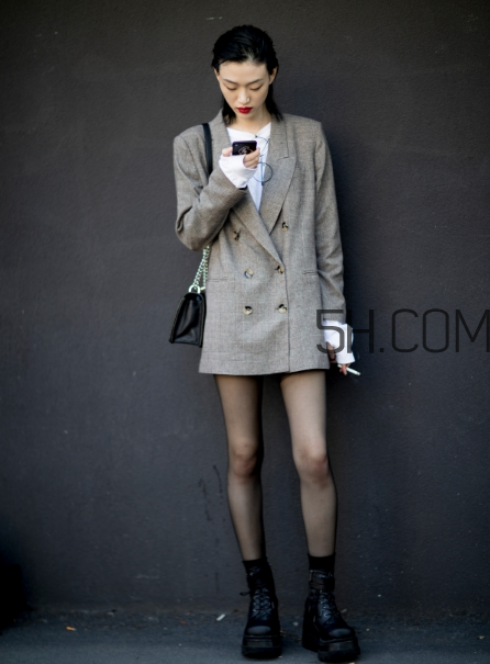 西裝里面穿什么好看？西裝內(nèi)搭圖片