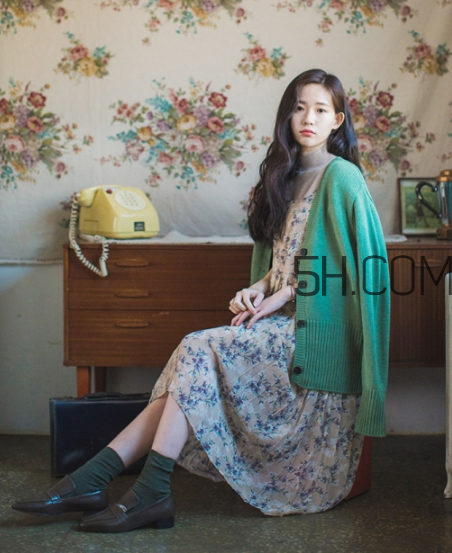 針織衫配什么鞋子？針織衫搭配鞋子圖片