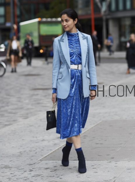 西裝配長(zhǎng)裙好看嗎？西裝搭配裙子圖片