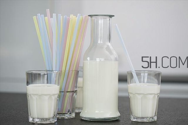 過(guò)期的牛奶可以做面膜嗎 過(guò)期的牛奶怎么做面膜 過(guò)期的牛奶可以做面膜嗎 過(guò)期的牛奶怎么做面膜