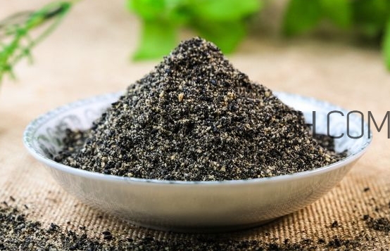 黑芝麻吃多久白發(fā)變黑？黑芝麻對頭發(fā)的功效