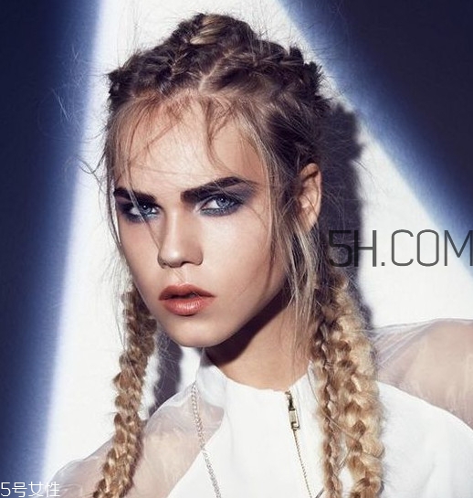 拳擊辮怎么編？拳擊辮和蜈蚣辮的區(qū)別