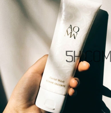 黛珂白檀潔面乳好用嗎？黛珂白檀洗面奶多少錢