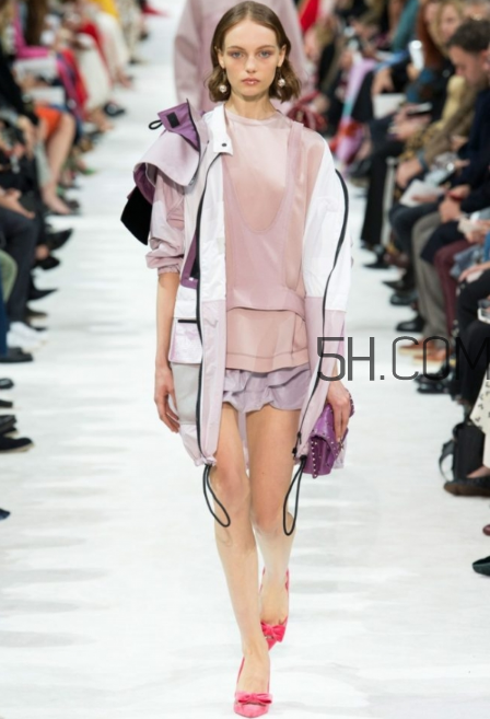 valentino2018春夏系列怎么樣_好看嗎？