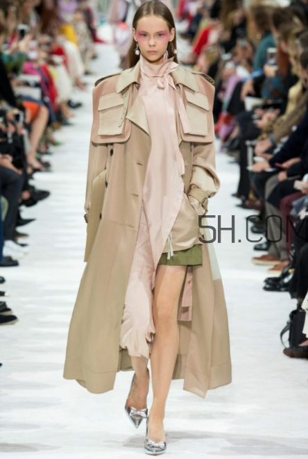 valentino2018春夏系列怎么樣_好看嗎？