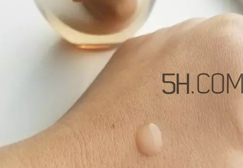 海藍(lán)之謎鎏金精華怎么用？海藍(lán)之謎鎏金精華使用心得