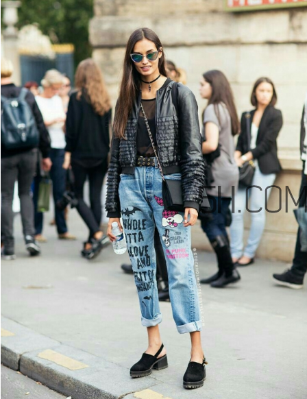 皮衣配牛仔褲好看嗎？皮衣和牛仔褲怎么搭配？