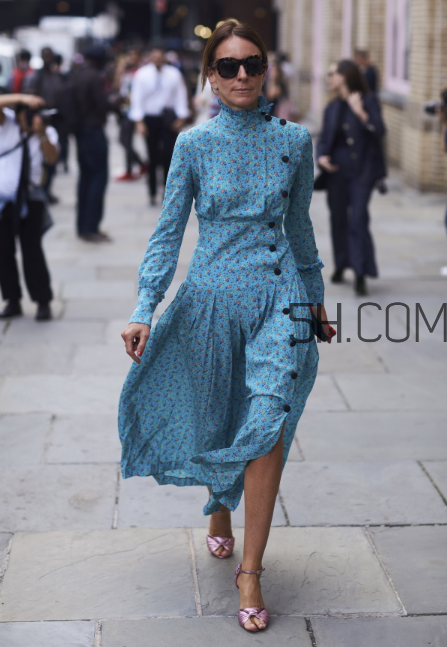 碎花連衣裙怎么搭配？碎花連衣裙搭配圖片