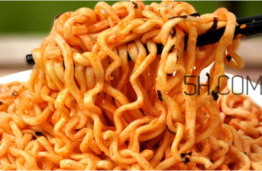 孕婦可以吃火雞面嗎 火雞面孕婦能吃嗎 孕婦可以吃火雞面嗎 火雞面孕婦能吃嗎