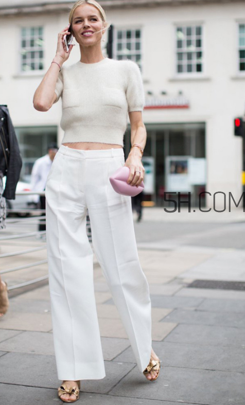 針織衫配闊腿褲好看嗎？針織衫和闊腿褲怎么搭配？