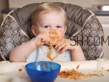 寶媽經(jīng)驗分享：如何教寶寶自己吃飯？