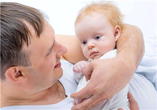 嬰兒鼻塞怎么辦？嬰兒吐奶怎么辦？