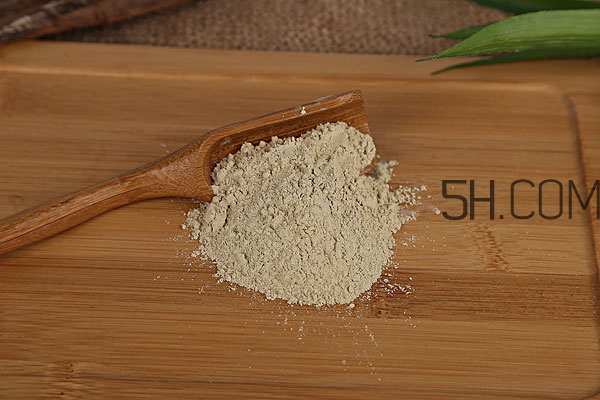 三七粉洗臉有什么好處 三七粉洗臉的功效 三七粉洗臉有什么好處 三七粉洗臉的功效