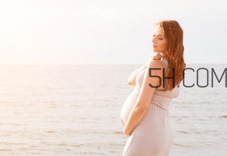 胎膜早破B超能看出來嗎？胎膜早破和羊水破了的區(qū)別