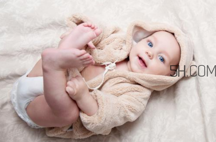 新生兒用什么枕頭好？新生兒枕頭的挑選