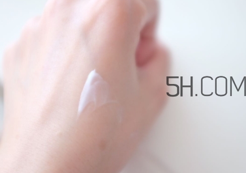 蘭芝眼霜怎么樣？蘭芝眼霜功效