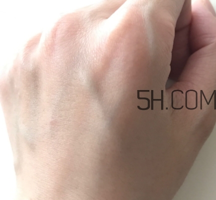 蘭芝眼霜怎么樣？蘭芝眼霜功效