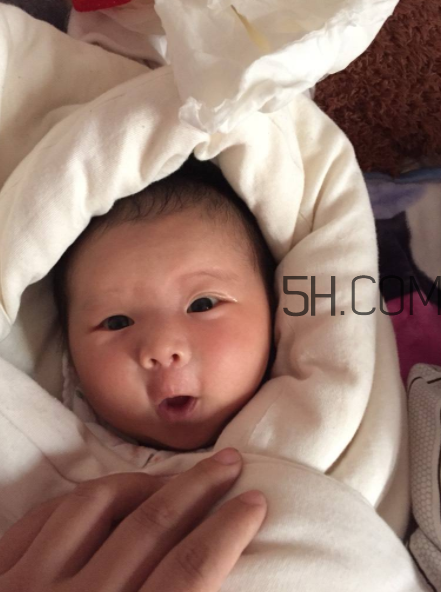 新生兒何時補鈣最好？新生兒臍帶幾天脫落？