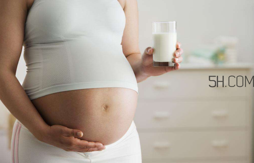 孕婦補(bǔ)鈣喝什么奶粉比較好？孕婦吃啥吐啥怎么辦？