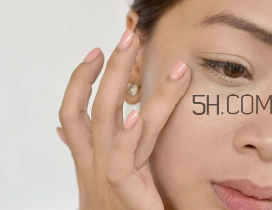 雪肌精美白BB霜好用嗎？雪肌精美白BB霜怎么樣？