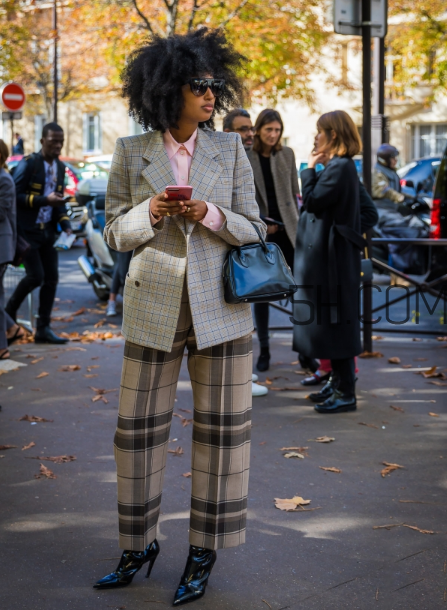 格子西裝里面怎么搭配？格子西裝內(nèi)搭穿什么？