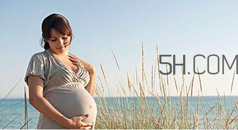 孕中期腰疼是怎么回事？什么原因會(huì)導(dǎo)致胎停？