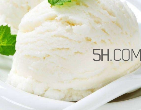 蛋清打發(fā)是奶油嗎？自制奶油可以直接吃嗎？