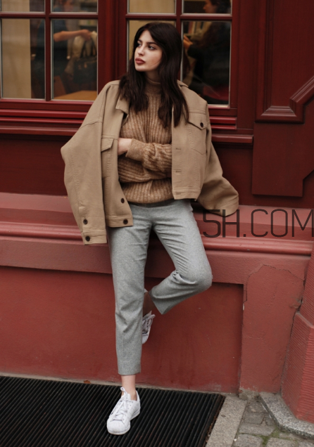 駝色毛衣怎么搭配？駝色毛衣搭配圖片