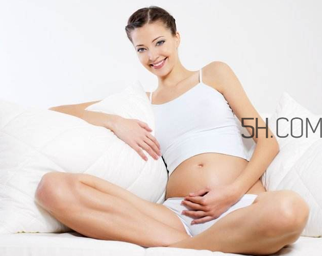 懷孕肚子痛正常嗎？懷孕三個(gè)月胎兒無胎心是怎么回事？