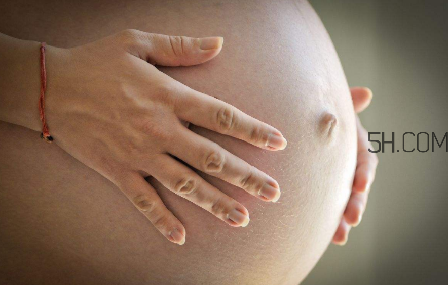 懷孕肚子痛正常嗎？懷孕三個月胎兒無胎心是怎么回事？