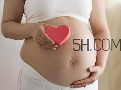 懷孕肚子痛正常嗎？懷孕三個月胎兒無胎心是怎么回事？