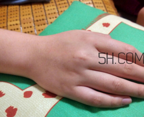 丸美眼部舒悅精華霜多少錢？丸美眼部舒悅精華霜怎么樣？